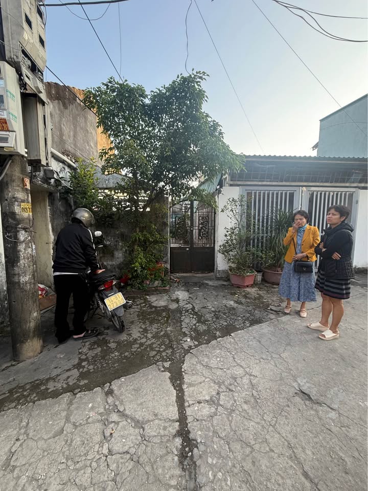 Đất nền Ngõ xe VLXD, Phường Cao Xanh, 52.5m² chỉ 670 triệu - Cơ hội đầu tư hiếm có!