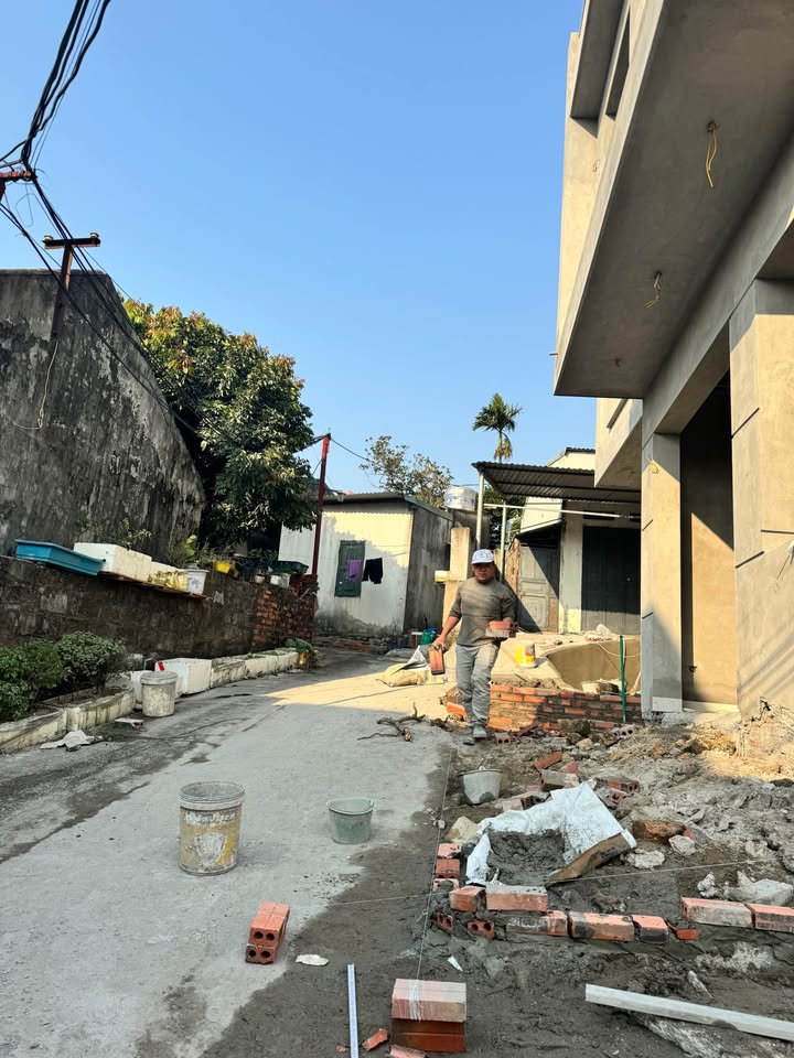 Nhà 3 tầng tại Phường Cao Thắng, Hạ Long 52m² giá 2.1 tỷ - Thiết kế hợp lý, gần trục chính!