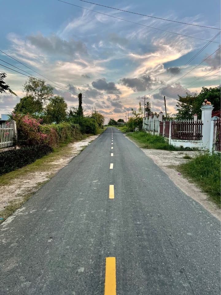 Đất thổ cư 720m² mặt tiền đường Hàm Liêm - Giá chỉ 2 tỷ hấp dẫn!