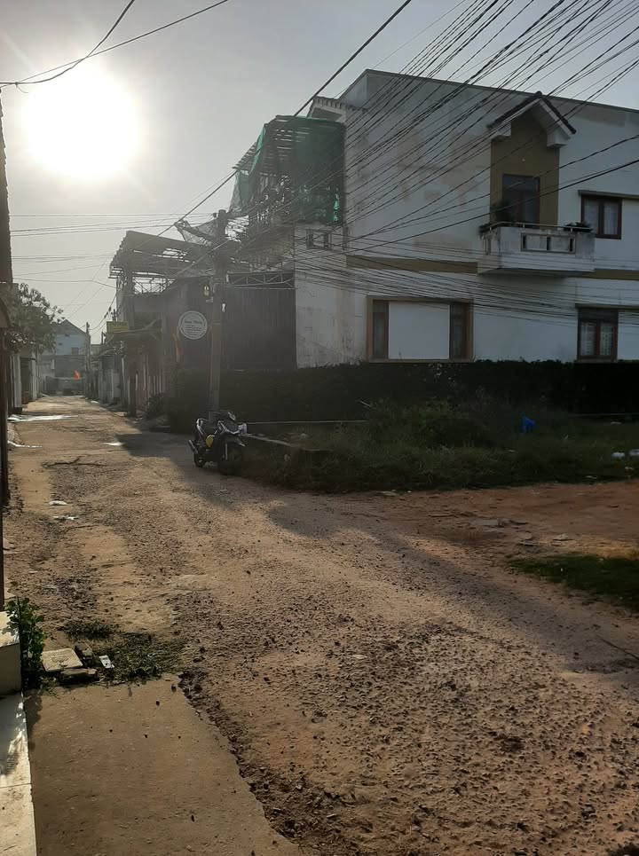 Đất thổ cư hẻm Nguyễn Hội Phan Thiết 530m² giá 3.3 tỷ - Cơ hội đầu tư hiếm có!