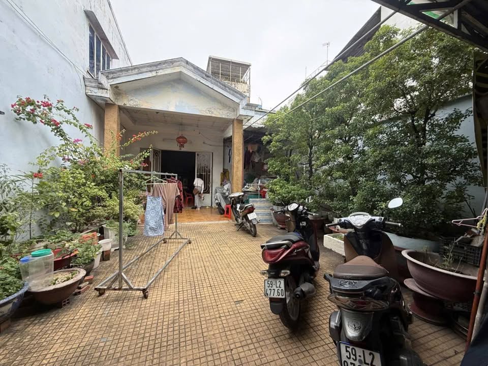 Nhà 2 Tầng Hẻm Ô Tô 388m² giá 26 tỷ - Vị trí kinh doanh sầm uất tại Quận 6!