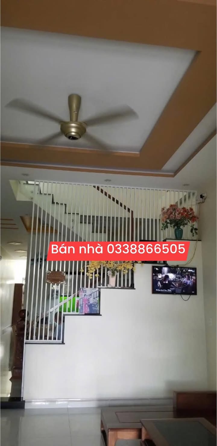Nhà 2 tầng phường Tam Kỳ 140m² giá 2.1 tỷ - Thiết kế hiện đại, sân rộng rãi!