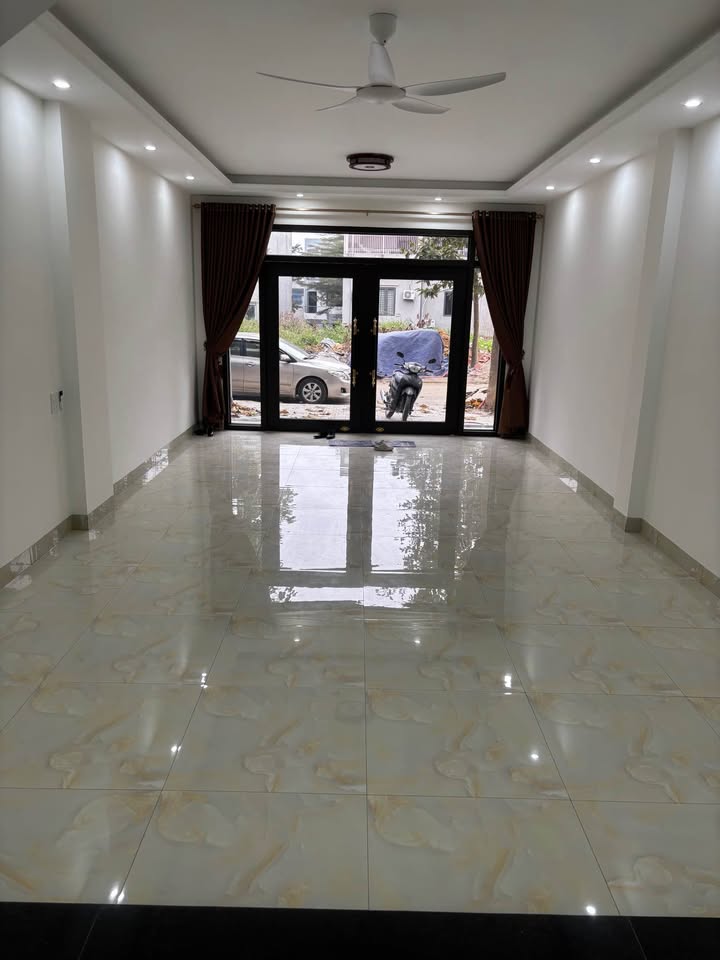 Nhà phố 3 tầng khu đô thị Kosy Lào Cai 100m² giá 2.8 tỷ - Nhà mới tinh, sẵn sàng vào ở!