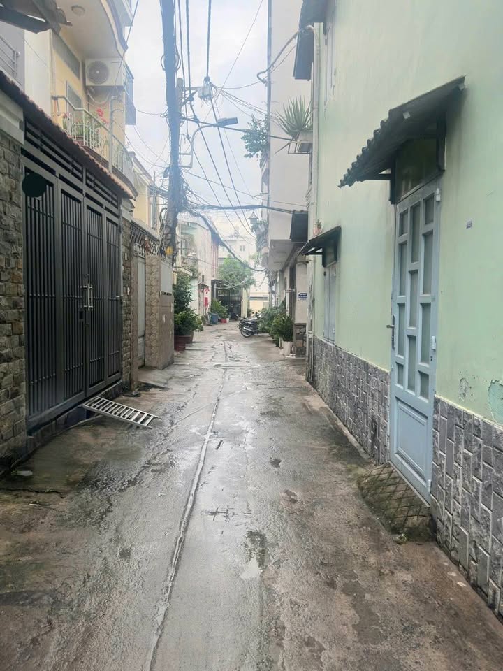 Nhà 3 Tầng Đường Trường Chinh, Quận Tân Phú, 64m² giá 5 tỷ - An cư lý tưởng!