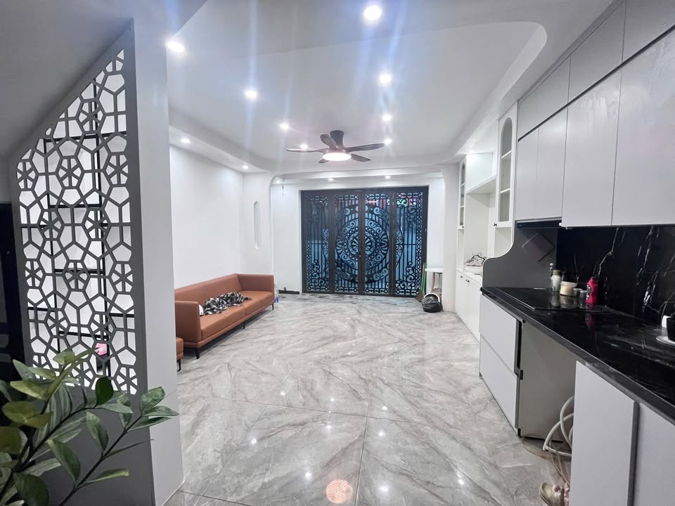 Nhà riêng 4 tầng tại Ỷ La, Dương Nội, 39m² giá 4.2 tỷ - Nhà đẹp, sẵn sàng ở ngay!