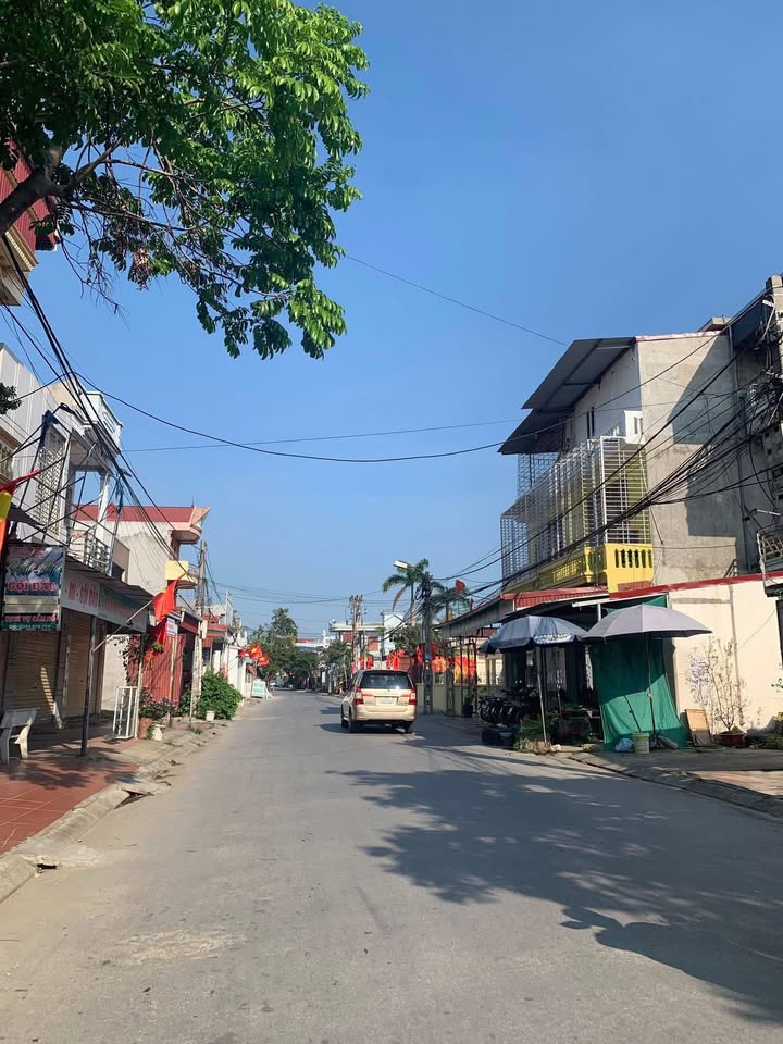 Nhà mặt đường Đồng Hoà, Kiến An 120m² giá 7 tỷ - Kinh doanh sầm uất!