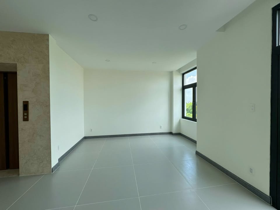 Văn phòng cho thuê Vinhomes Grand Park, Quận Bình Thạnh - Nhiều diện tích, giá chỉ từ 6 triệu/tháng!