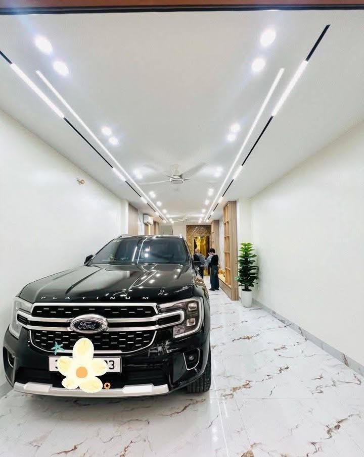 Nhà phố Tân Mai, Hoàng Mai 52m² giá 23.6 tỷ - Kinh doanh hiệu quả!