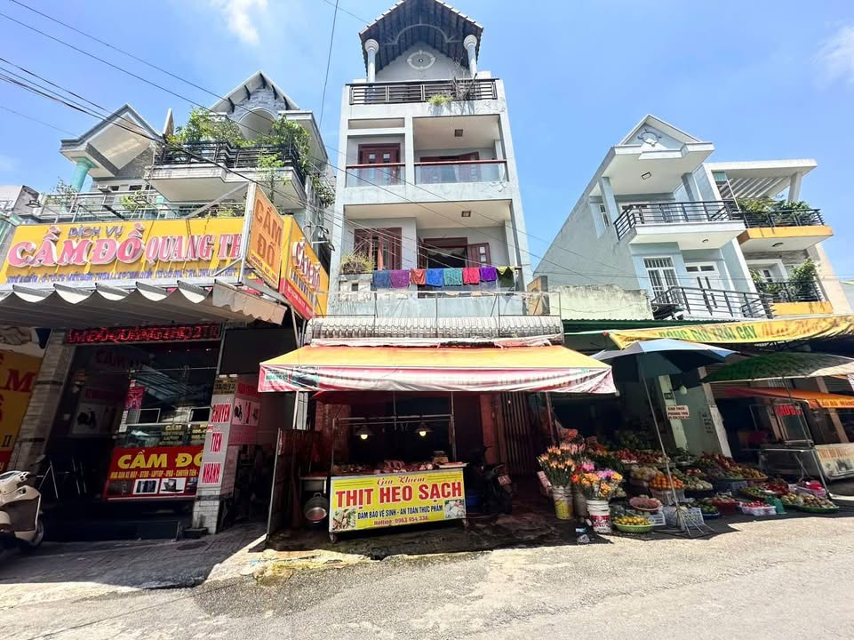 Nhà phố mặt tiền chợ Bình Hòa, Thuận An, 146m² giá 8 tỷ - Đầu tư sinh lời ngay!