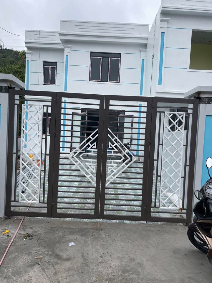 Nhà 2 tầng Cẩm Thịnh 175m² giá 1.8 tỷ - Đón lộc đầu năm!