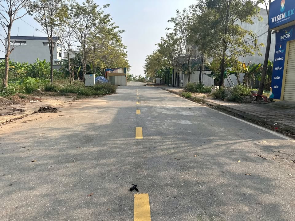 Lô đất đấu giá tại Hội Hợp, Vĩnh Yên 100m² giá 2 tỷ - Đường rộng, tiện ích đầy đủ!