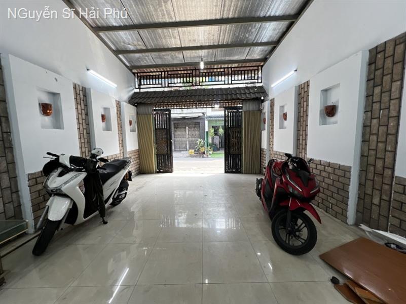 Nhà mặt tiền 4 tầng Hoàng Xuân Nhị, Tân Phú 105m² - Kinh doanh sầm uất!