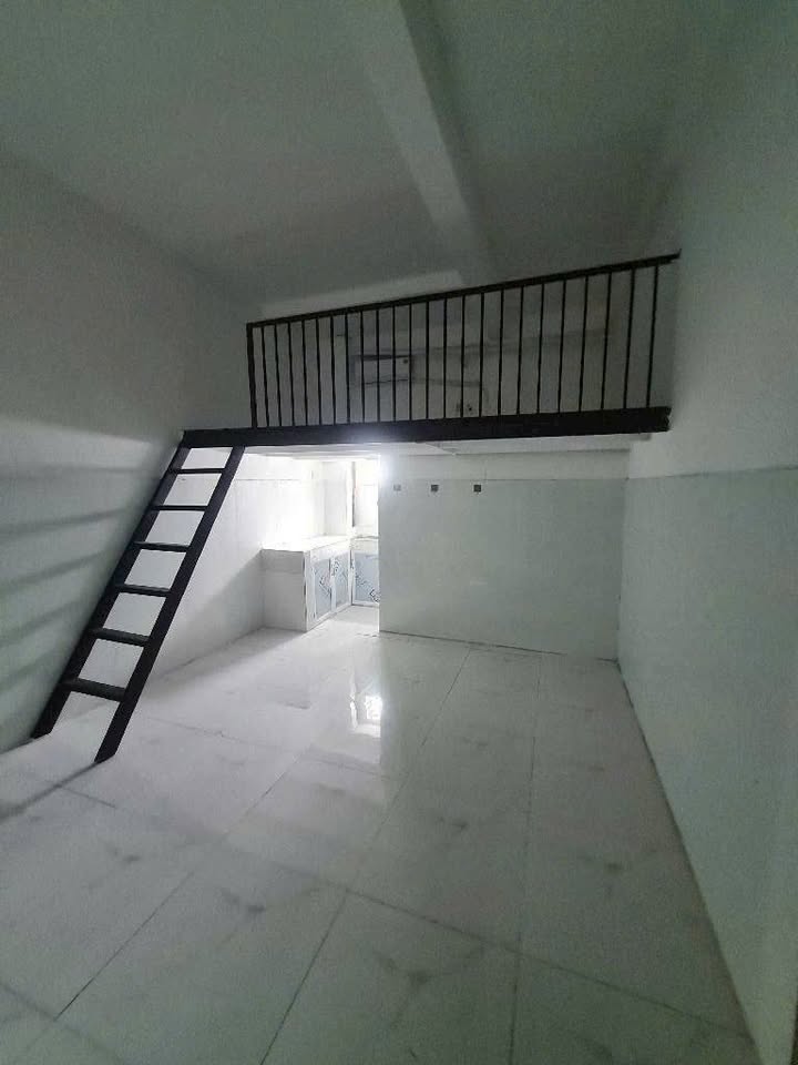 Căn hộ dịch vụ 3 tầng Quận 12 - 85m² giá 6.8 tỷ - Đầu tư sinh lời cao!