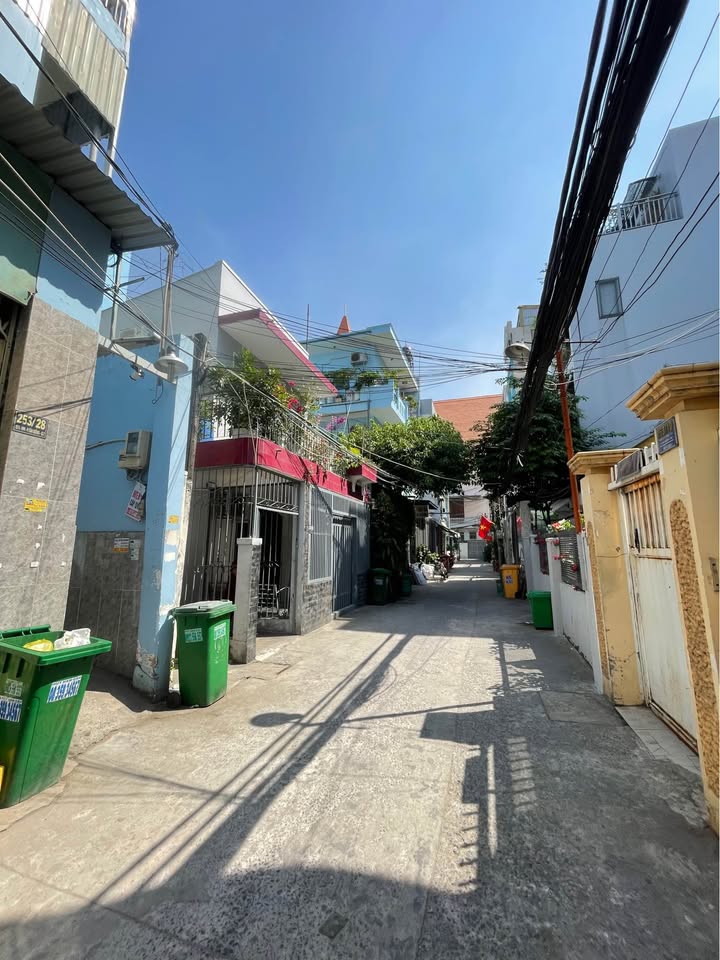 Nhà phố 92m² hẻm Lâm Văn Bền, Quận 7 chỉ 9 tỷ - Cơ hội đầu tư tuyệt vời!