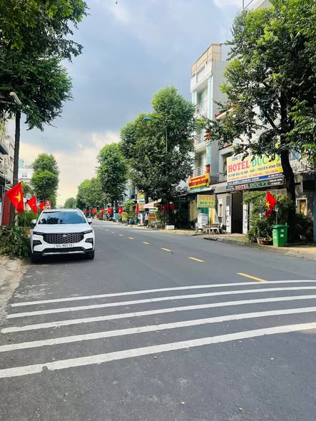 Đất mặt tiền D2 Tăng Nhơn Phú B 110m² giá 12.5 tỷ - Cơ hội đầu tư cực tốt!