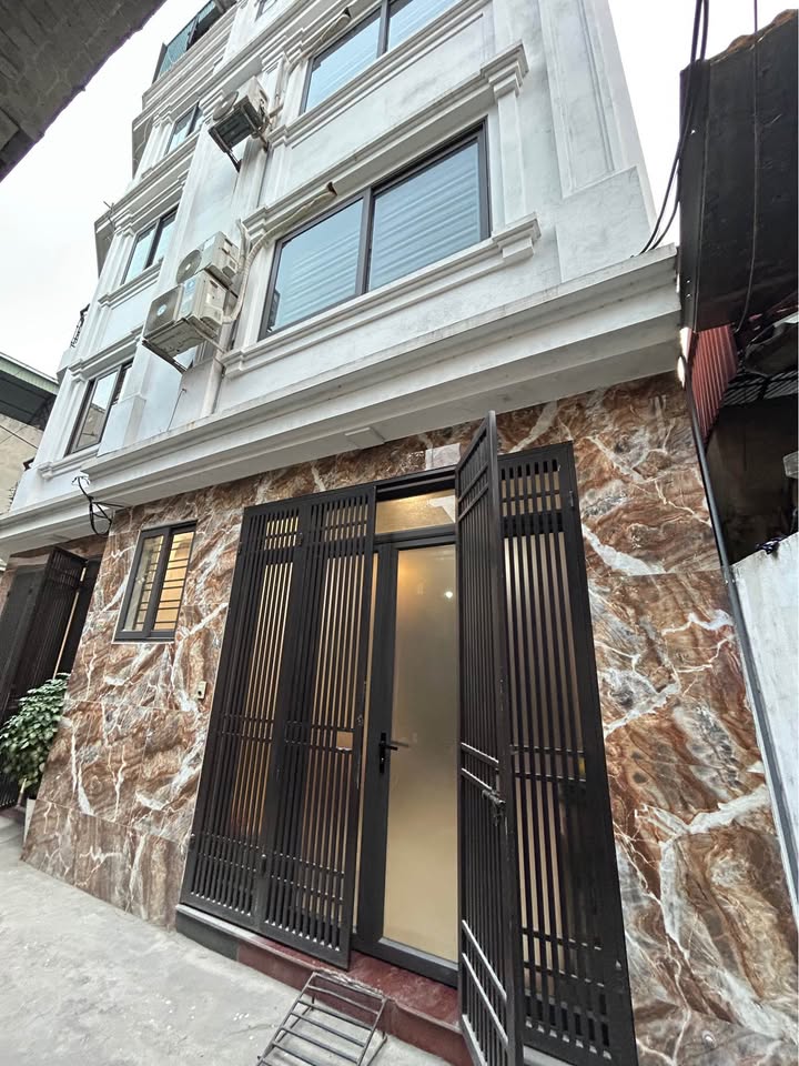 Nhà phố Hoè Thị, Xuân Phương 41m² giá 8 tỷ - Sẵn sàng vào ở ngay!