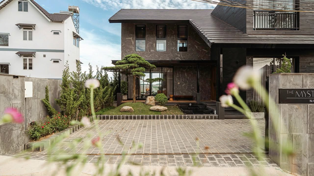Villa Nam Hồ, Đà Lạt 200m² giá 16.5 tỷ - Không gian nghỉ dưỡng lý tưởng!