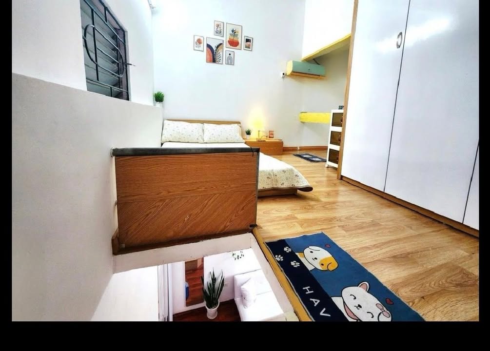 Nhà phố Thụy Khuê 40m² giá 2 tỷ - Sổ đỏ chính chủ, gần Hồ Tây!