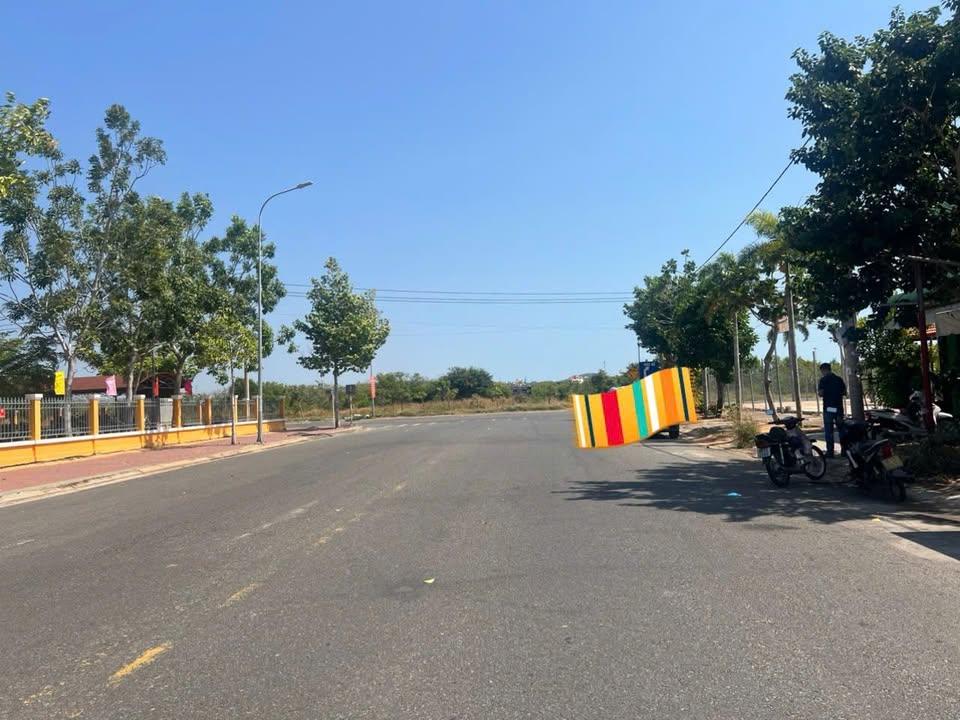 Đất nền Võ Văn Kiệt Phan Thiết 176m² giá 8.5 tỷ - Cơ hội đầu tư hấp dẫn!