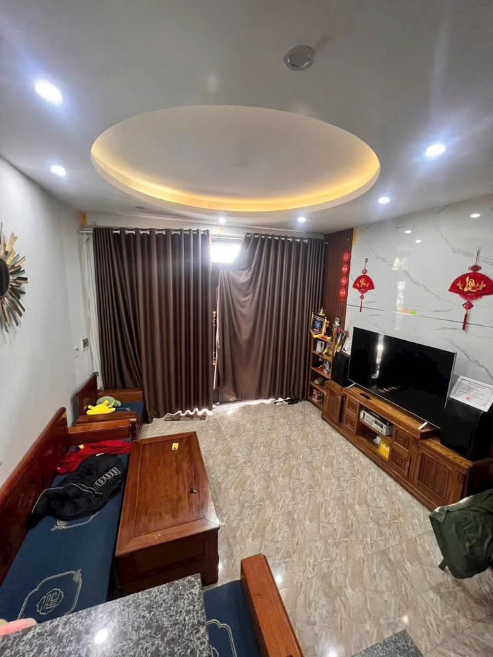 Nhà 3 tầng ngõ 20 Cao Xanh 50m² giá 2.25 tỷ - Chính chủ bán gấp!