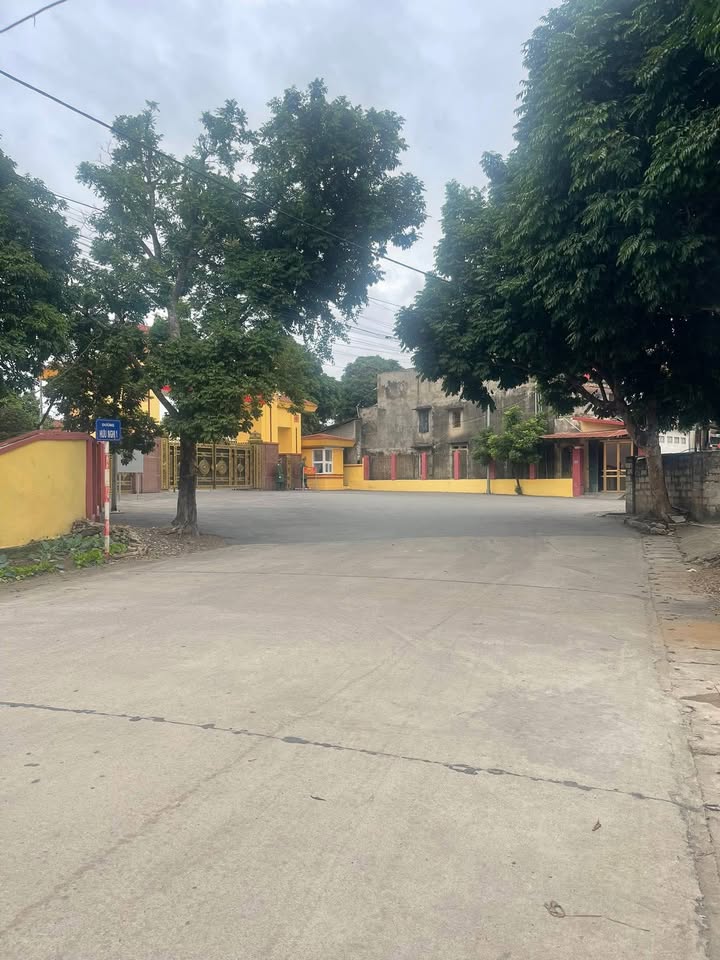 Đất nền kinh doanh Cổng 2 Quân khu 1, 153m² giá 2 tỷ - Cơ hội đầu tư sinh lời!