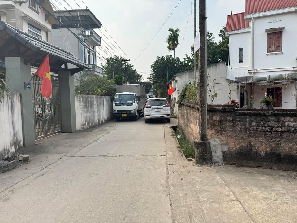 Đất nền xã Phúc Thọ 85m² giá chỉ 2 tỷ - Cần bán gấp!