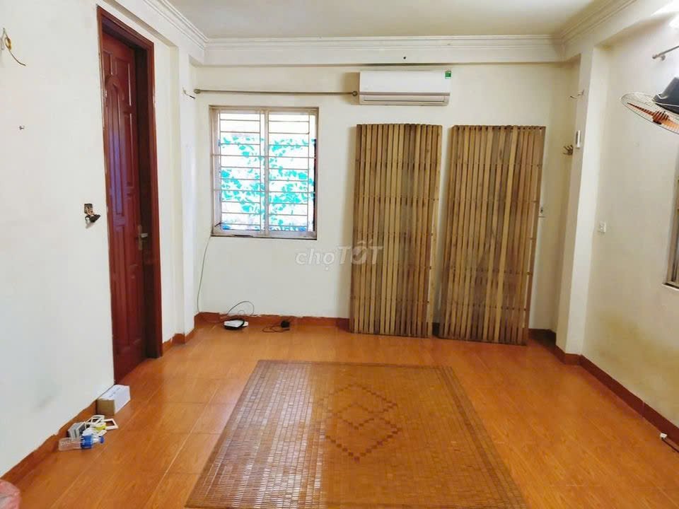 Phòng cho thuê tại ngõ 62 Nguyễn Chí Thanh, Đống Đa 30m² - Chính chủ, giá chỉ 3.8 triệu!