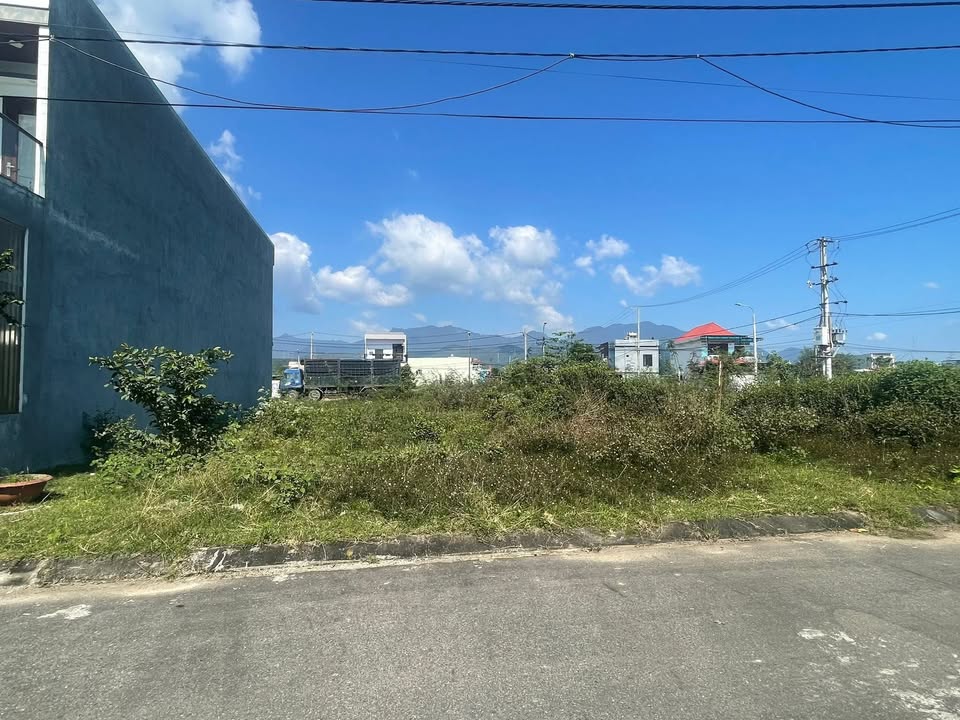 Đất tái định cư Hòa Liên 3, 100m² giá tốt - Hướng Đông Nam, view công viên