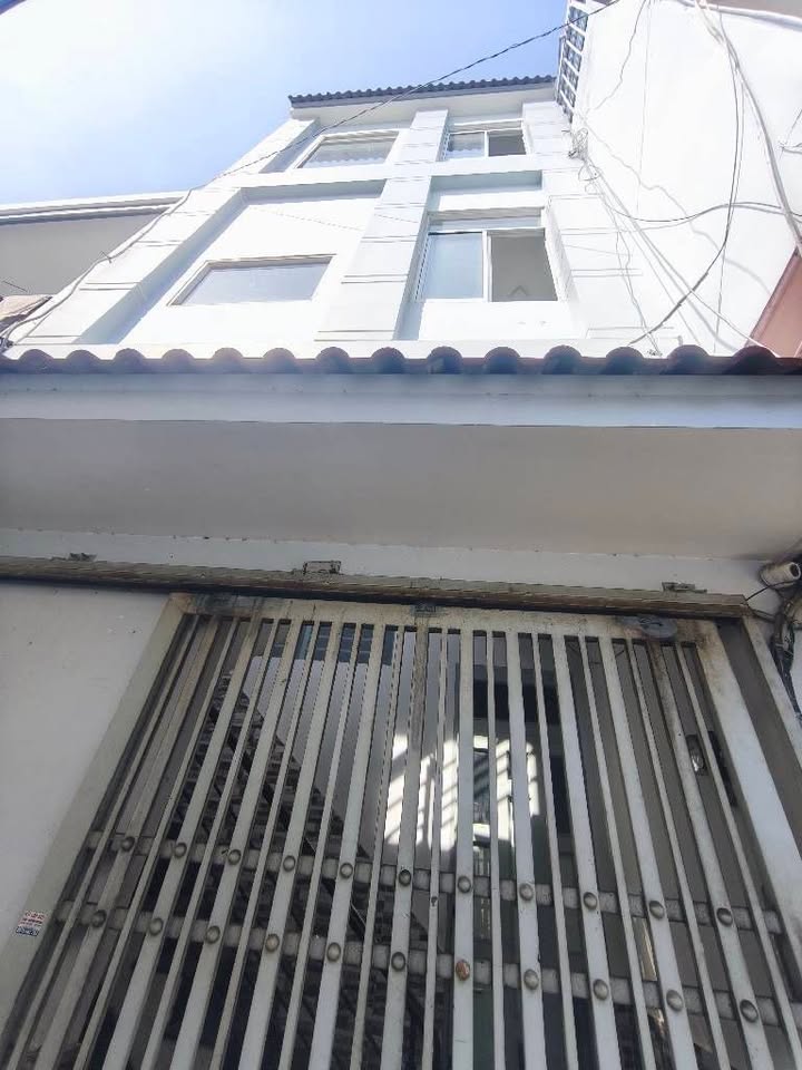 Nhà phố mặt tiền kinh doanh Lũy Bán Bích, Quận 10, 52m² giá 5.1 tỷ - Sẵn sàng vào ở ngay!