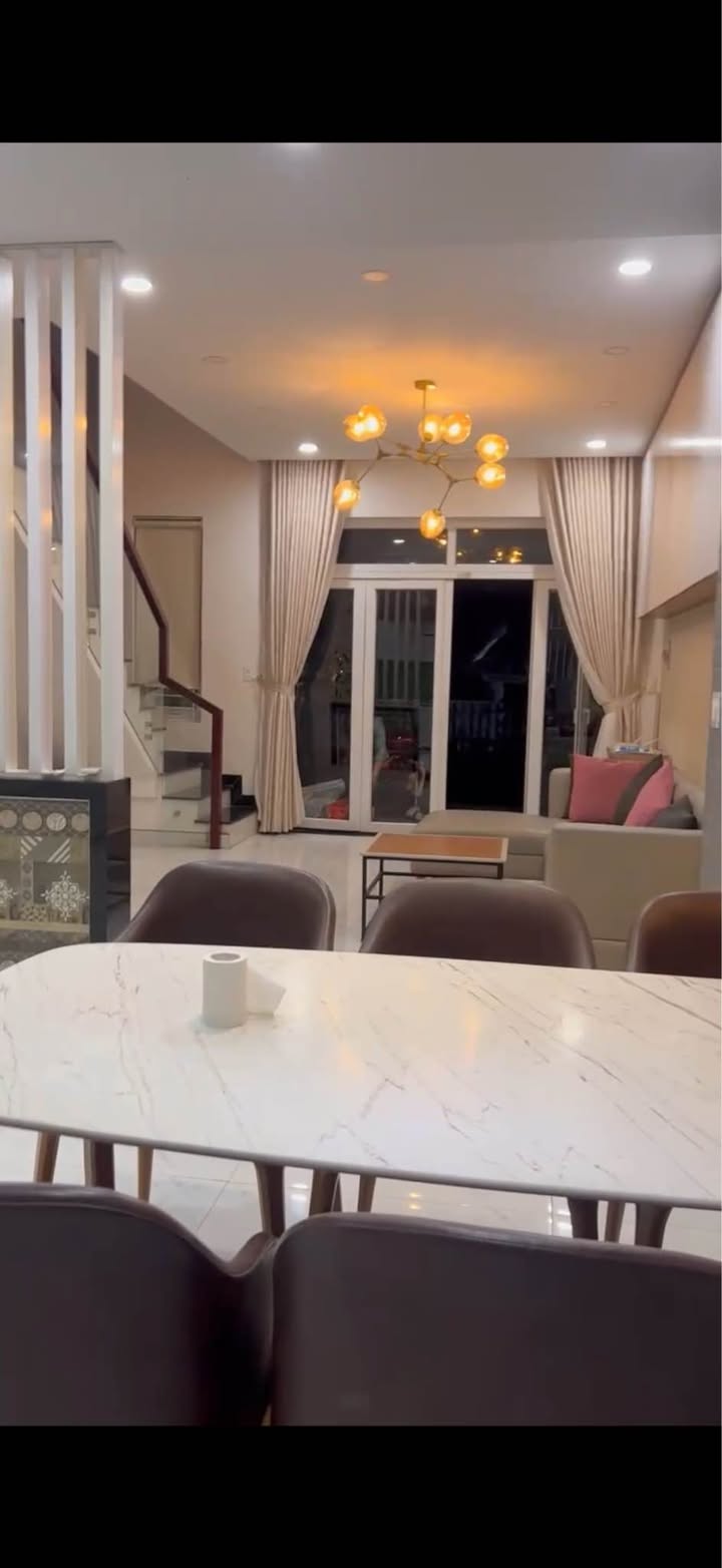 Cho thuê nhà phố Bella Vila Long An 3PN giá 12 triệu - Full nội thất sang trọng!