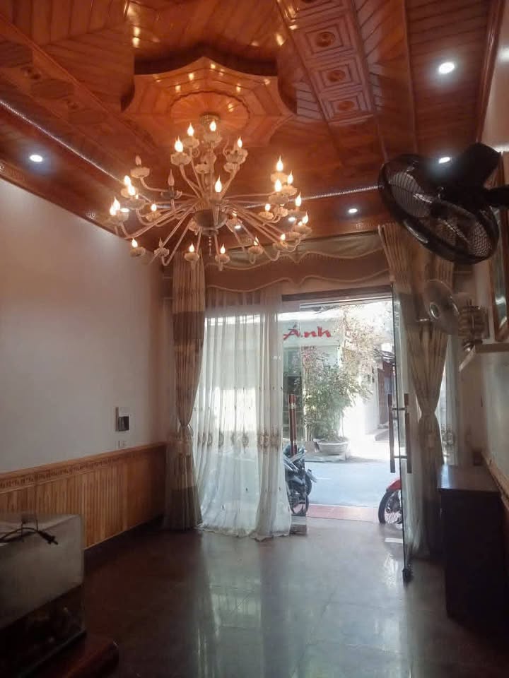 Nhà cho thuê khu Sao La, Phường Cửa Bắc 3PN giá chỉ 10 triệu