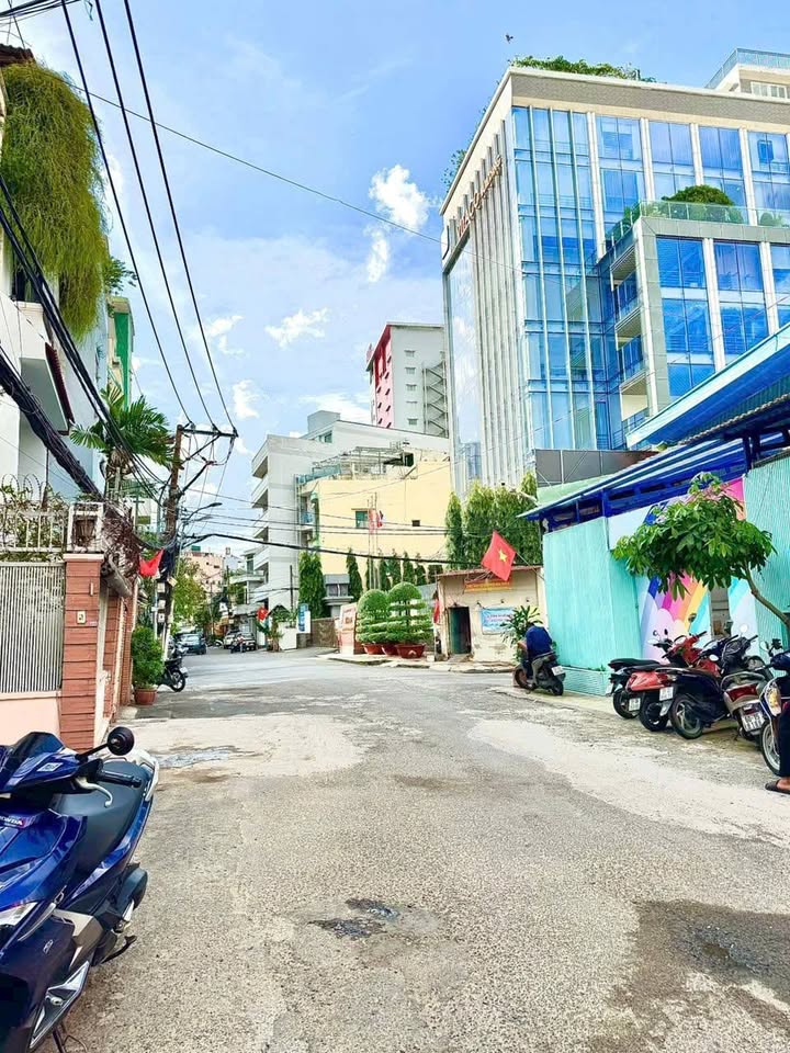 Nhà riêng hẻm 10m Điện Biên Phủ, Bình Thạnh 95m² giá 18.9 tỷ - Vị trí đắc địa gần trung tâm!