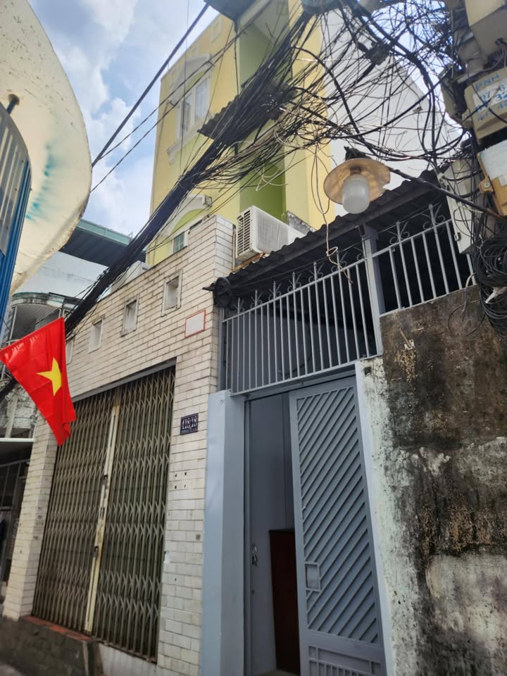 Nhà đẹp sát MT Trường Sa, Phú Nhuận 37.5m² giá 8.48 tỷ - Đầu tư sinh lời ngay!