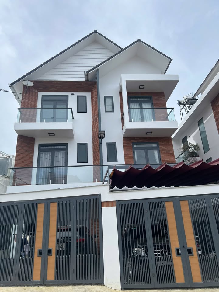 Nhà mới xây hẻm nhựa P12 Đà Lạt 130m² giá 3.3 tỷ - Đầu tư sinh lời!