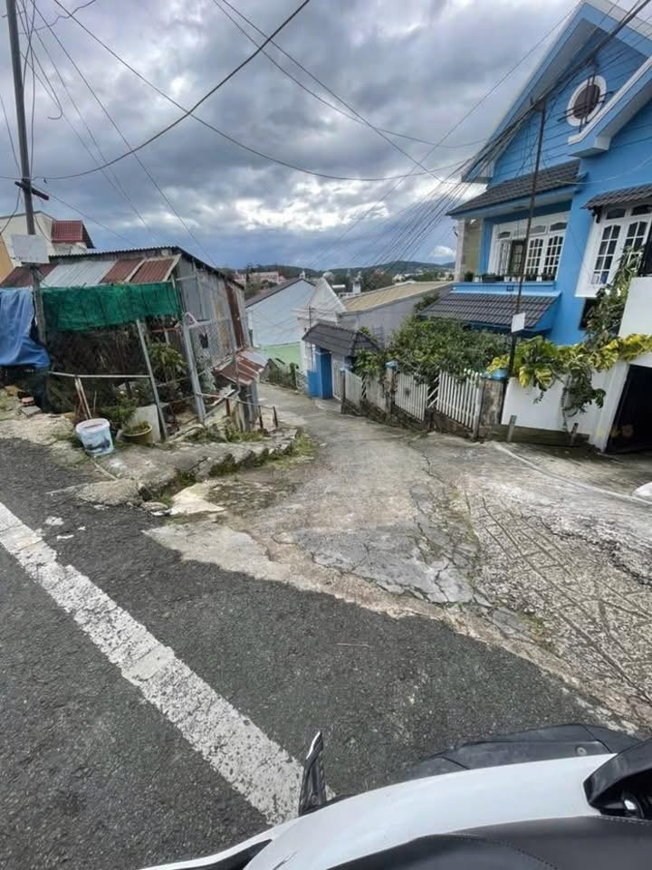 Đất nền Đà Lạt 64m² giá 3.8 tỷ - Sổ riêng xây dựng, ô tô vào tận nơi!