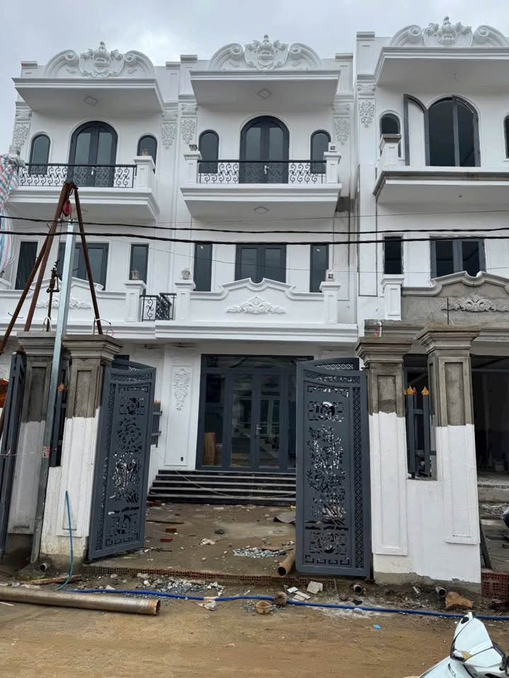 Nhà mặt tiền Đa Phú, P7, Đà Lạt 50m² giá 3.35 tỷ - Cơ hội vàng cho bạn!