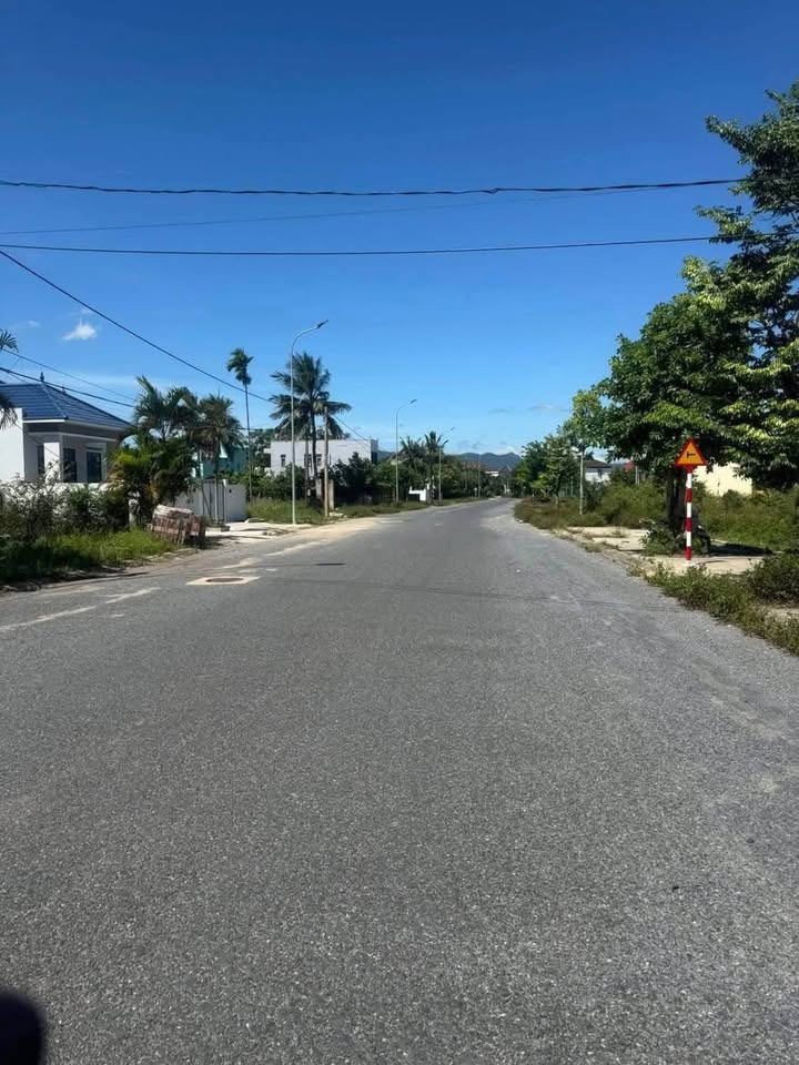 FrontHouse Phan Bá Vành Đồng Hới 100m² giá 700 triệu - Đầu tư sinh lời ngay!