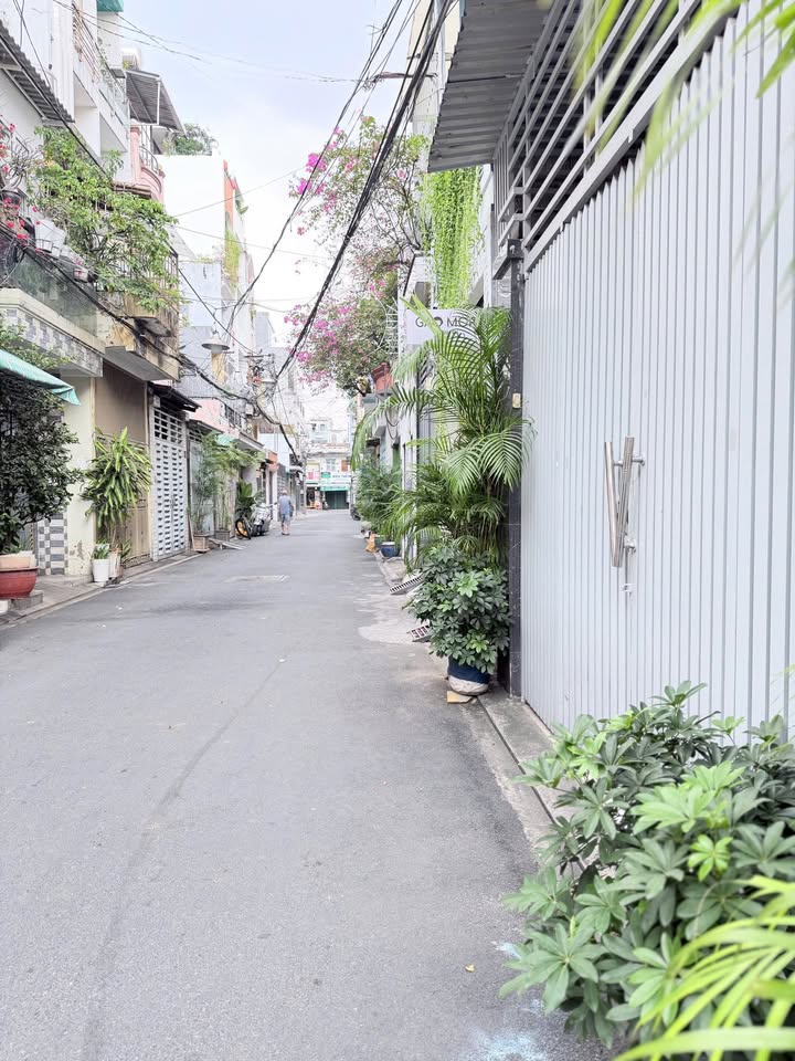 Nhà 2 tầng hẻm xe hơi Lê Văn Sỹ, Tân Bình 45m² - Đầu tư sinh lời ngay!
