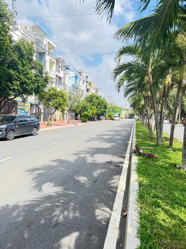 Nhà riêng Trần Thị Ngôi, Q8 80m² giá 15.5 tỷ - Vị trí đẹp, hoàn công đủ!