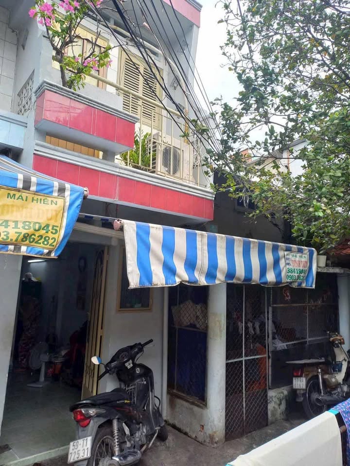 Nhà hẻm Đinh Tiên Hoàng, Bình Thạnh 37,5m² giá 2,1 tỷ - Vị trí đẹp, tiện ích xung quanh