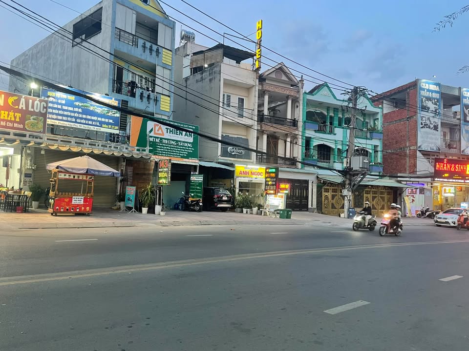 FrontHouse mặt tiền Man Thiện quận Thủ Đức 127m² giá 13 tỷ - Đầu tư sinh lời ngay!