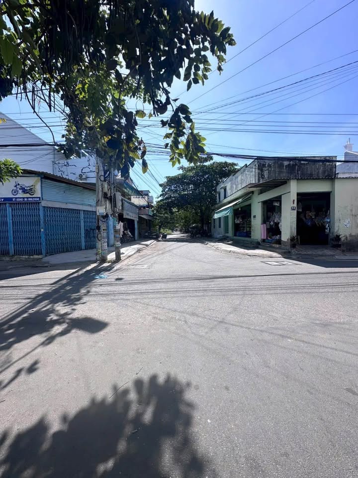 Đất thổ cư 2 mặt tiền đường nhựa KDC Kênh Bàu, Phan Thiết 98m² giá 3.6 tỷ - Sổ hồng đầy đủ!