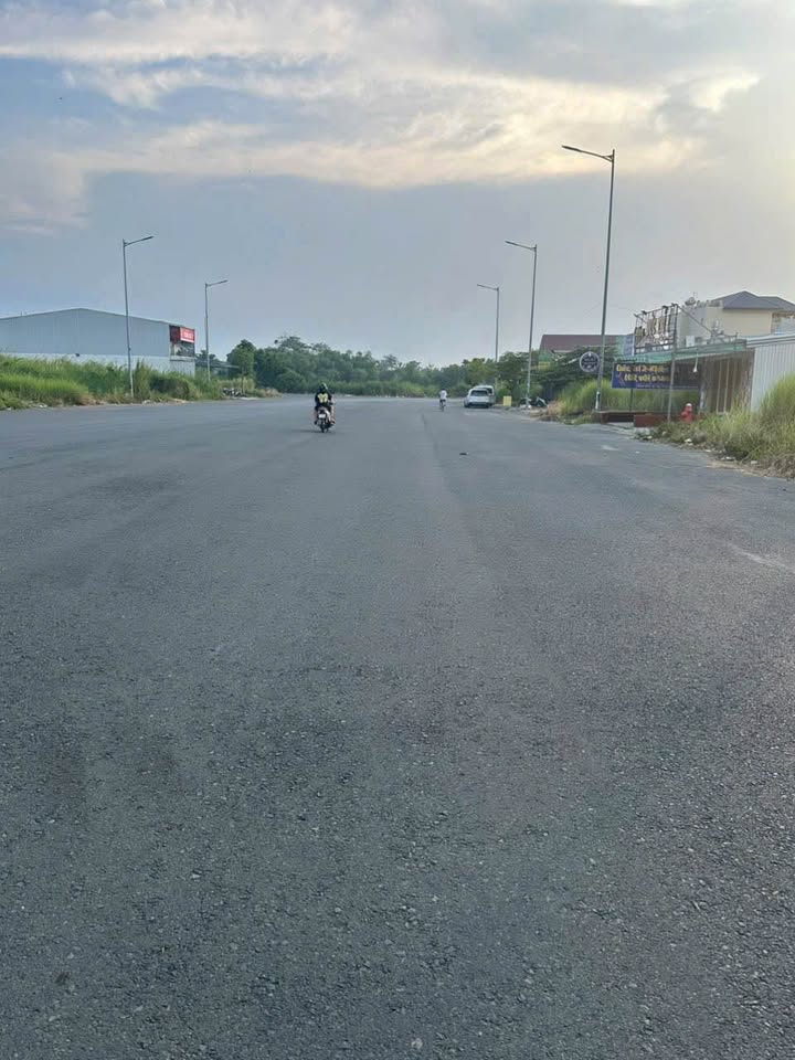 Đất nền khu Golden, đường Nguyễn Thái Học 150m² giá 5 tỷ - Đầu tư sinh lời ngay!