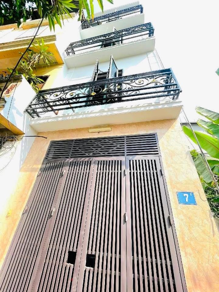 Nhà lô góc 28m² tại Phường Khương Trung, Quận Thanh Xuân giá 5 tỷ - Sổ đỏ chính chủ