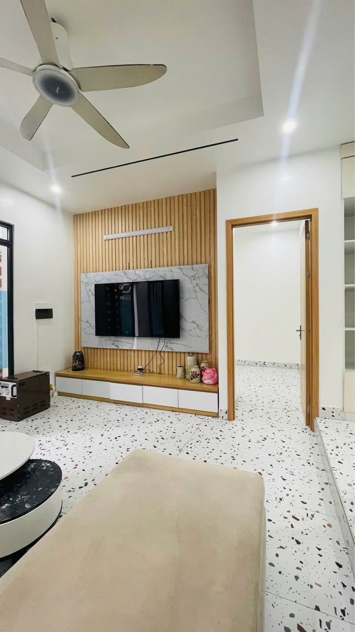 Nhà 3 tầng Xóm 1, Phường An Đồng, 62m² giá 3.25 tỷ - Tiện ích bao quanh