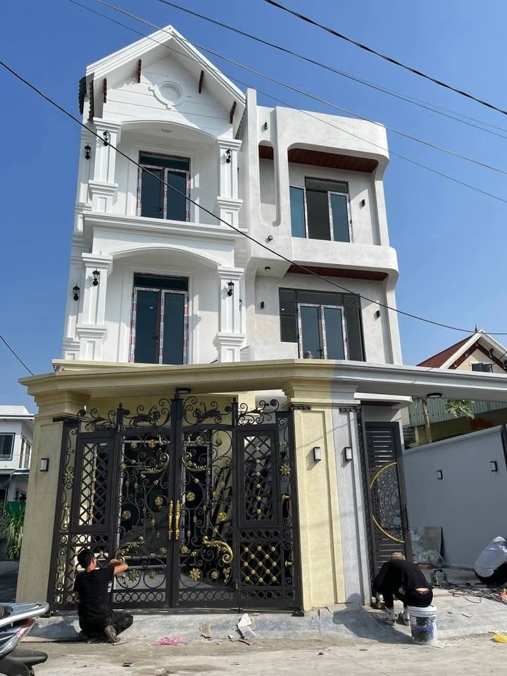 Nhà phố 3 tầng Đường Tri Yếu, 60m² giá 2.9 tỷ - Căn góc duy nhất, sân cổng riêng!