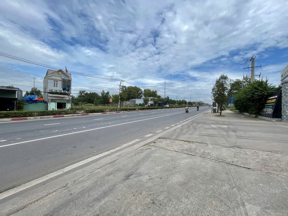 FrontHouse Đường ĐT 747, Phường Khánh Bình, 3.800m² - Cơ hội kinh doanh tuyệt vời!