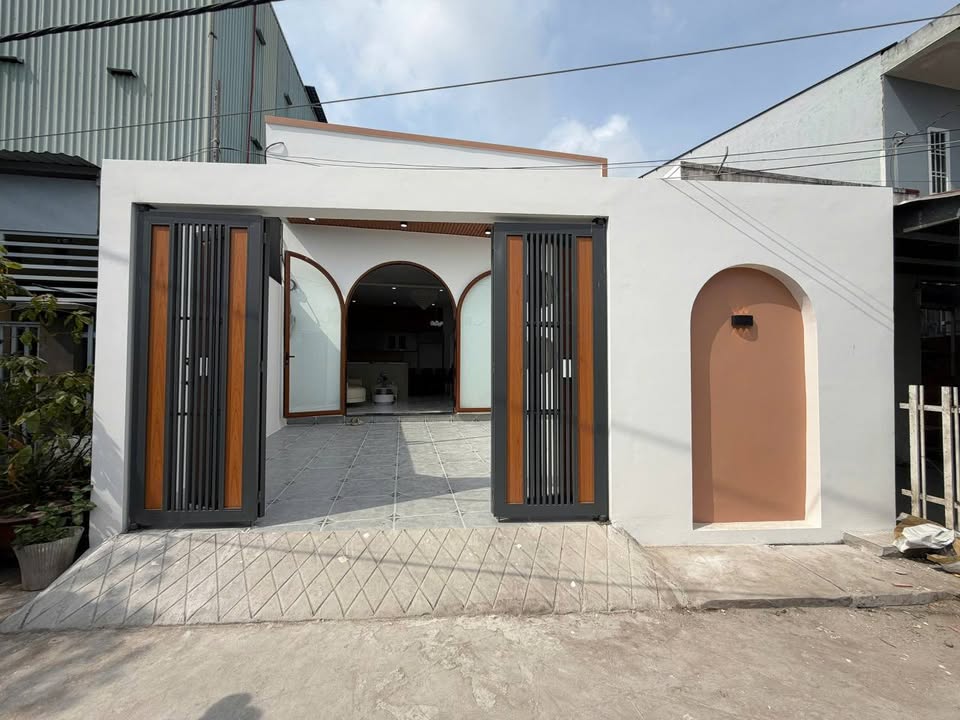 Nhà đẹp Rạch Giá 165m² giá 2.25 tỷ - Hoàn thiện mới, sẵn sàng ở ngay!