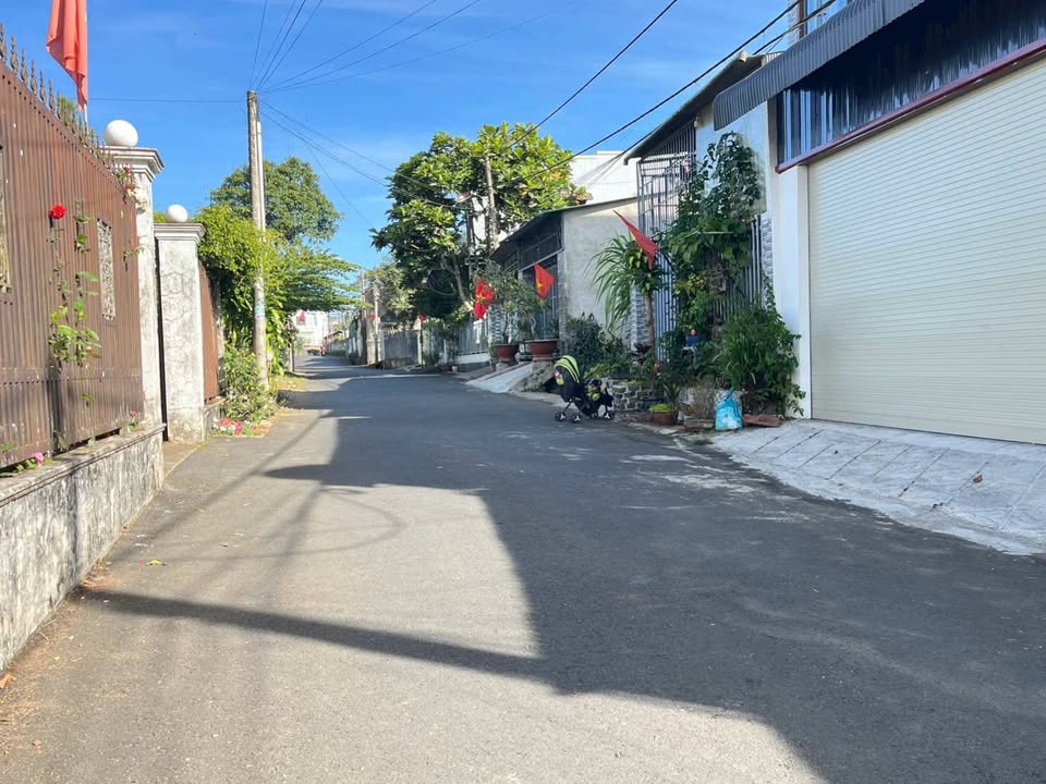 Nhà mặt tiền hẻm Lý Thường Kiệt, Bảo Lộc 142m² giá 3 tỷ - Sẵn thổ cư, ô tô vào tận nơi!