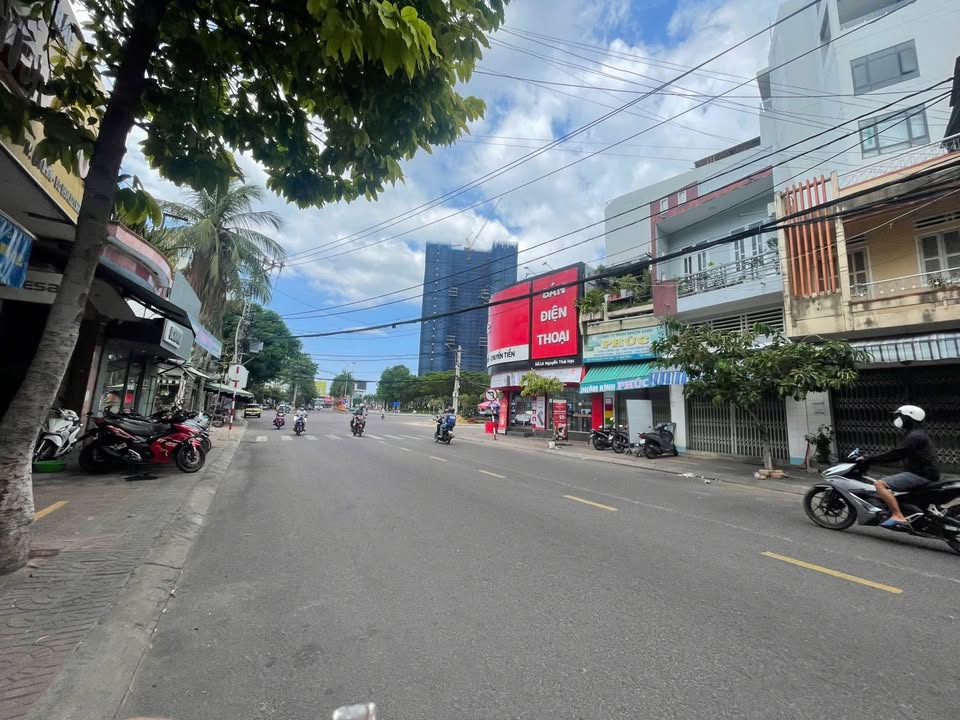 Nhà 3 tầng mặt tiền Nguyễn Thái Học, 85m² giá 10 tỷ - Vị trí kinh doanh đắc địa!